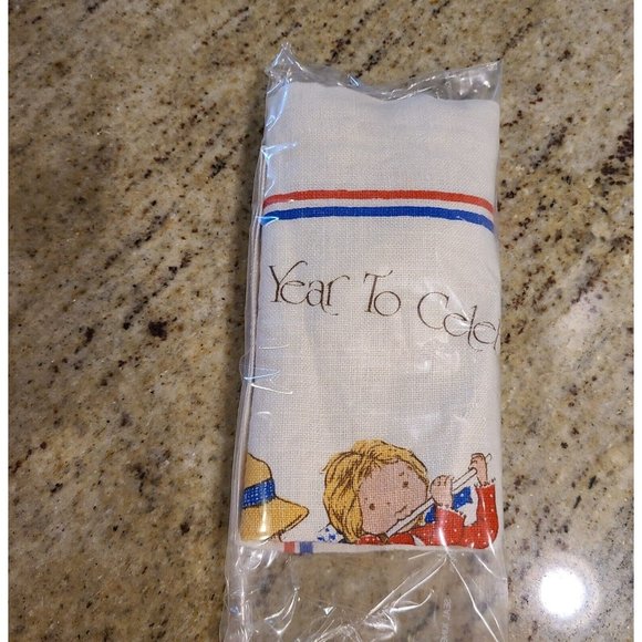 VTG 1976 Linen Calendar Towel "It's a Grand Ole Year to Celebrate" Holly Hobbie - Picture 8 of 8